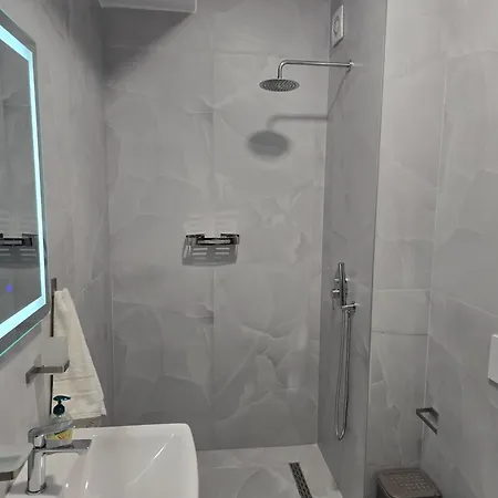 Freeview Apartment *